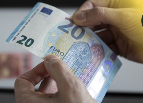 Bancos ofrecen opciones de ahorro en euros