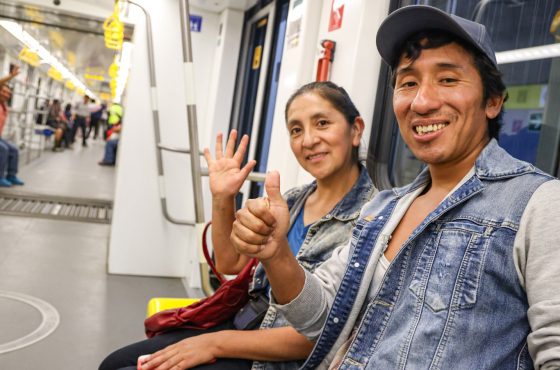 Más de 2 millones de personas se movilizaron en el primer tren subterráneo del país