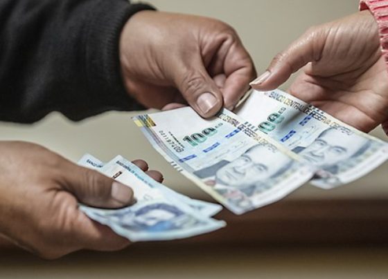 Los congresistas María del Carmen Alva y César Revilla