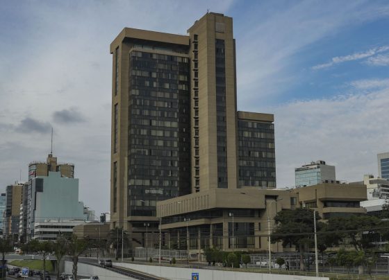 Carlos Linares Peñaloza presentó su renuncia al cargo de presidente de Directorio de Petroperú