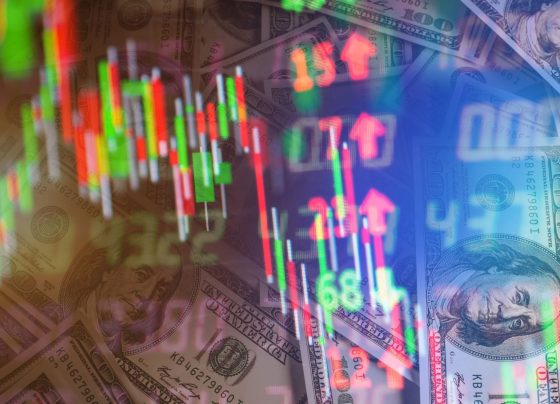 Especialistas recomiendan invertir el dinero de ser posible