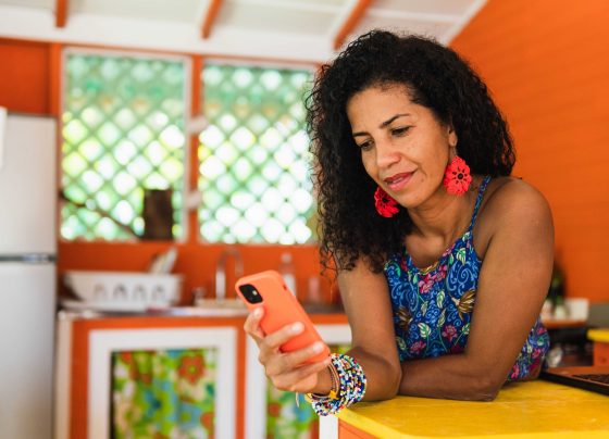 Aplicaciones digitales son la forma líder para enviar o recibir remesas en Perú