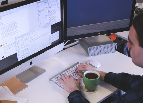 ¿Cuáles son los riesgos que pueden afectar a una empresa y cómo prevenirlos?