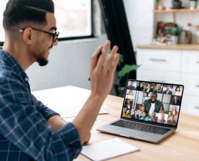 Estudio señala que un salario competitivo y horarios flexibles son factores decisivos para retener talento