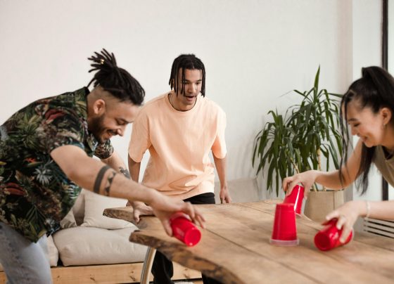 ¿Quiénes son los millennials y la generación Z y cómo atraerlos en el entorno laboral actual?