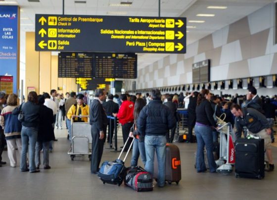 Congreso aprueba que usuarios que no puedan usar sus pasajes aéreos podrán transferirlo