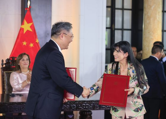 Perú y China firman el Protocolo de Optimización del Tratado de Libre Comercio