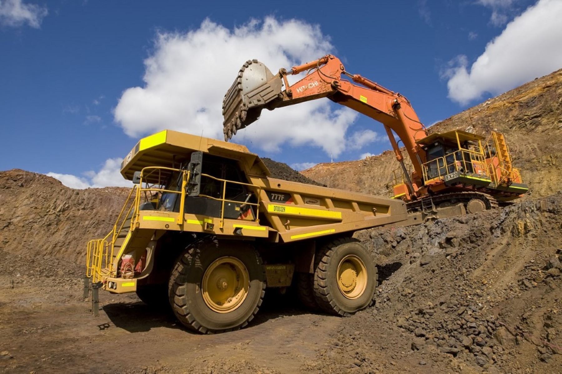 Ley que amplía plazo para formalización en la pequeña minería y artesanal
