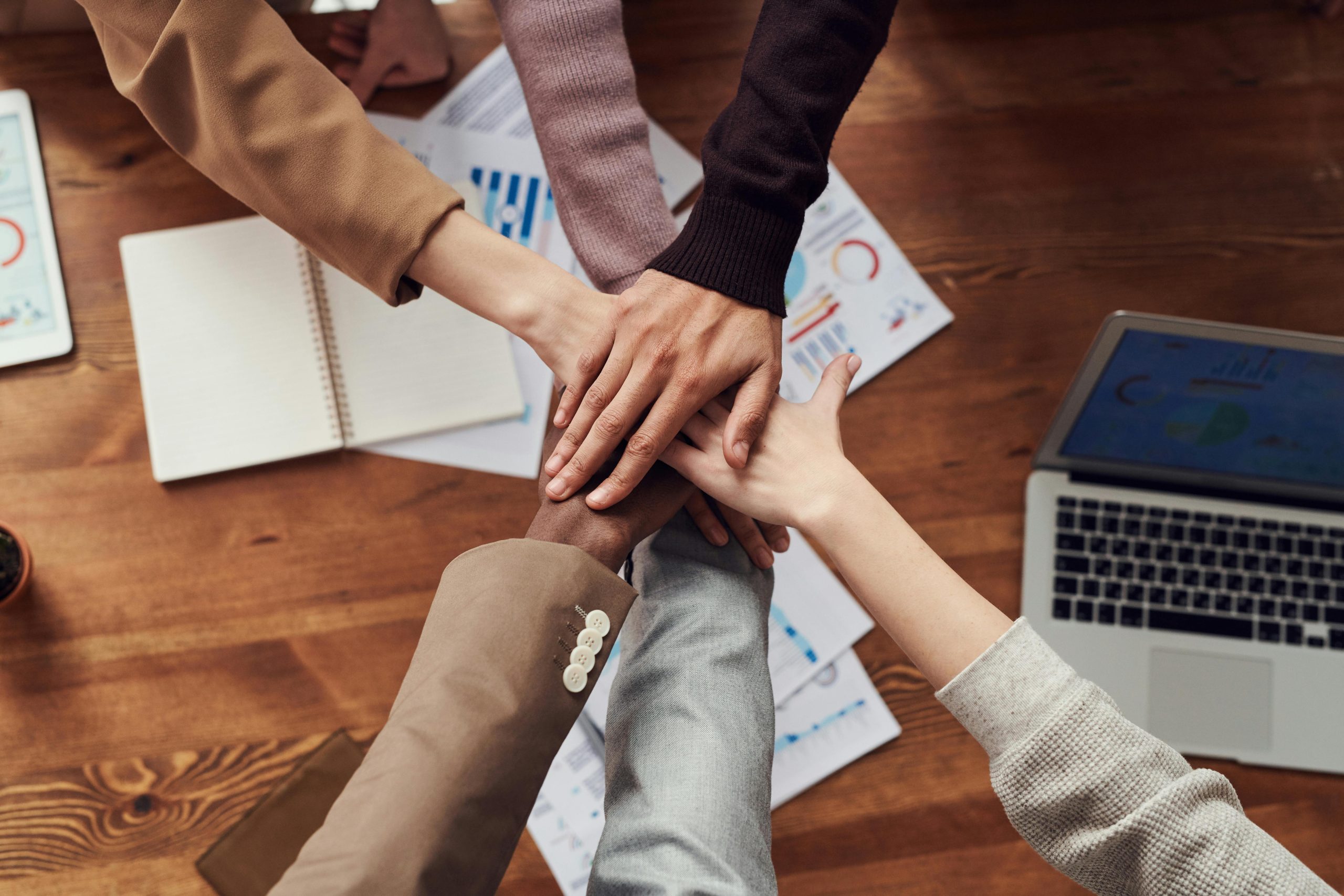 Siete ventajas de digitalizar las juntas de accionistas en las empresas
