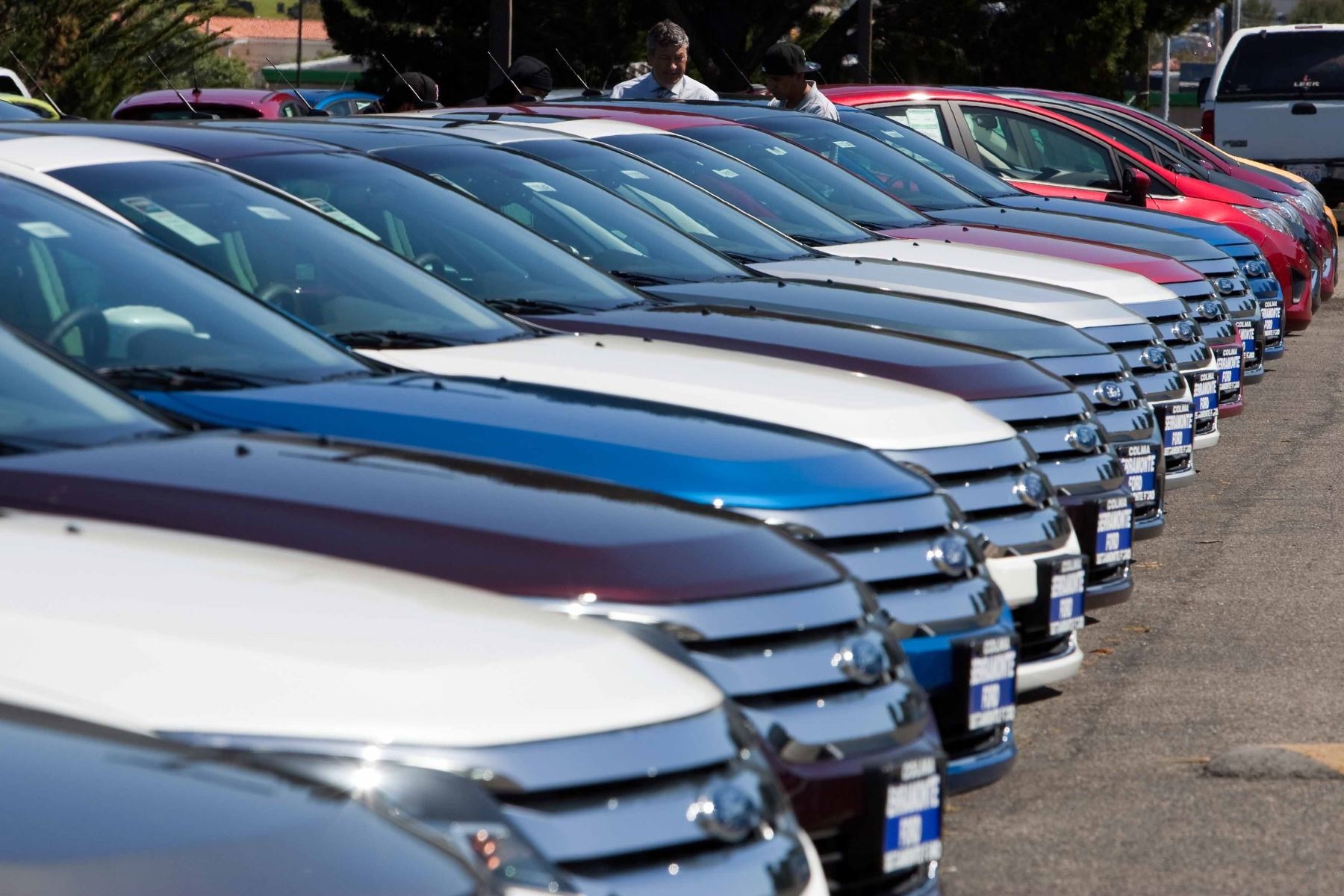 Importación de automóviles registró caída cercana al 20 % en el 2024