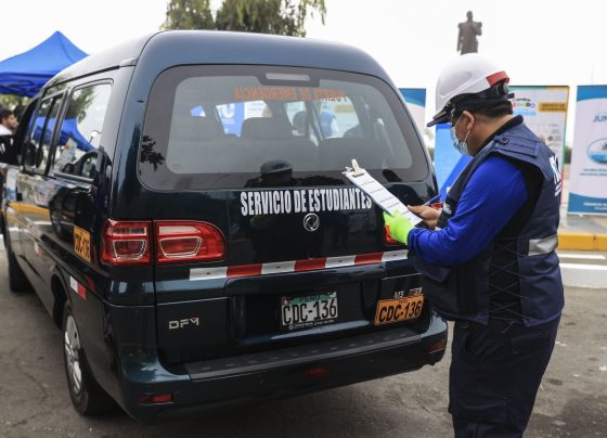 Conoce cómo identificar un servicio de movilidad escolar seguro para sus hijos