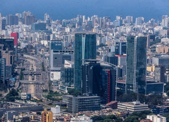 La buena noticia es que casi todos los sectores productivos registraron cifras positivas / Foto: archivo Andina