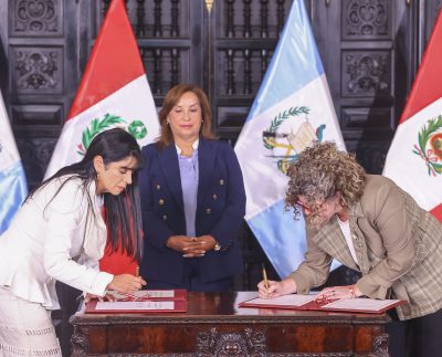 Perú y Guatemala firman protocolo para poner en vigencia el Tratado de Libre Comercio entre ambos países