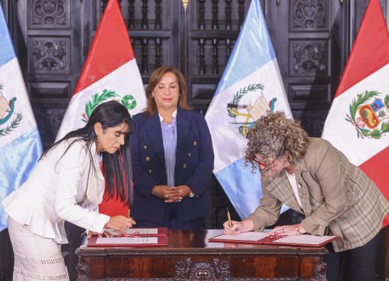 Perú y Guatemala firman protocolo para poner en vigencia el Tratado de Libre Comercio entre ambos países