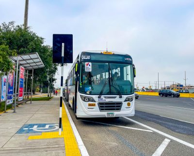 ¿Dónde abordar el bus AeroDirecto para salir del nuevo Aeropuerto Internacional Jorge Chávez?