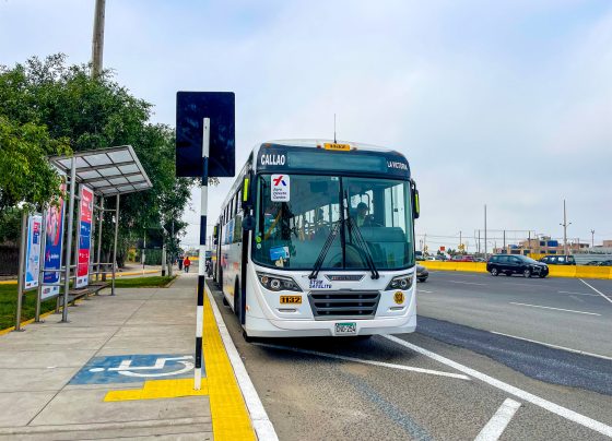 ¿Dónde abordar el bus AeroDirecto para salir del nuevo Aeropuerto Internacional Jorge Chávez?
