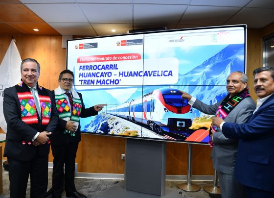 El 'Tren Macho' se modernizará y beneficiará a 1.2 millones tras firma del contrato de concesión