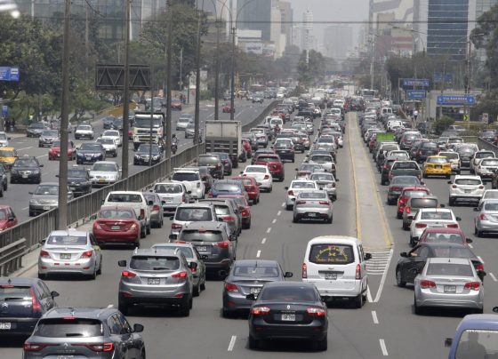 Autos deben cambiar de placa