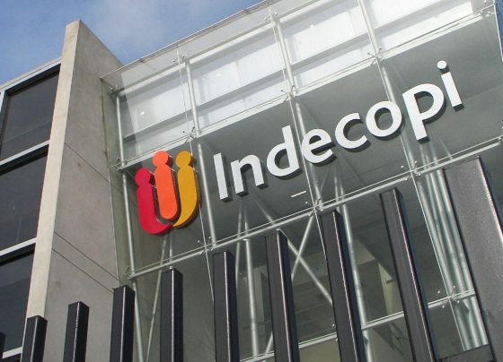 Indecopi sanciona a Rústica por permitir consumo de alcohol a una menor de edad