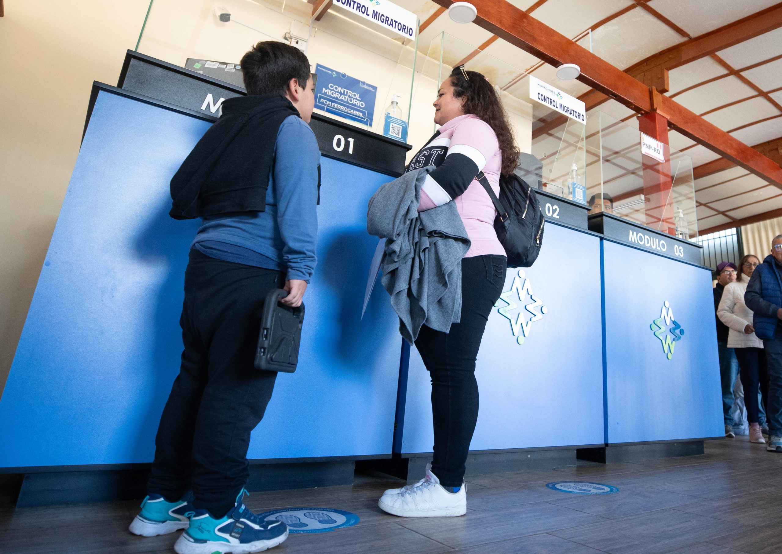 Conoce qué debes saber para viajar al extranjero con menores de edad