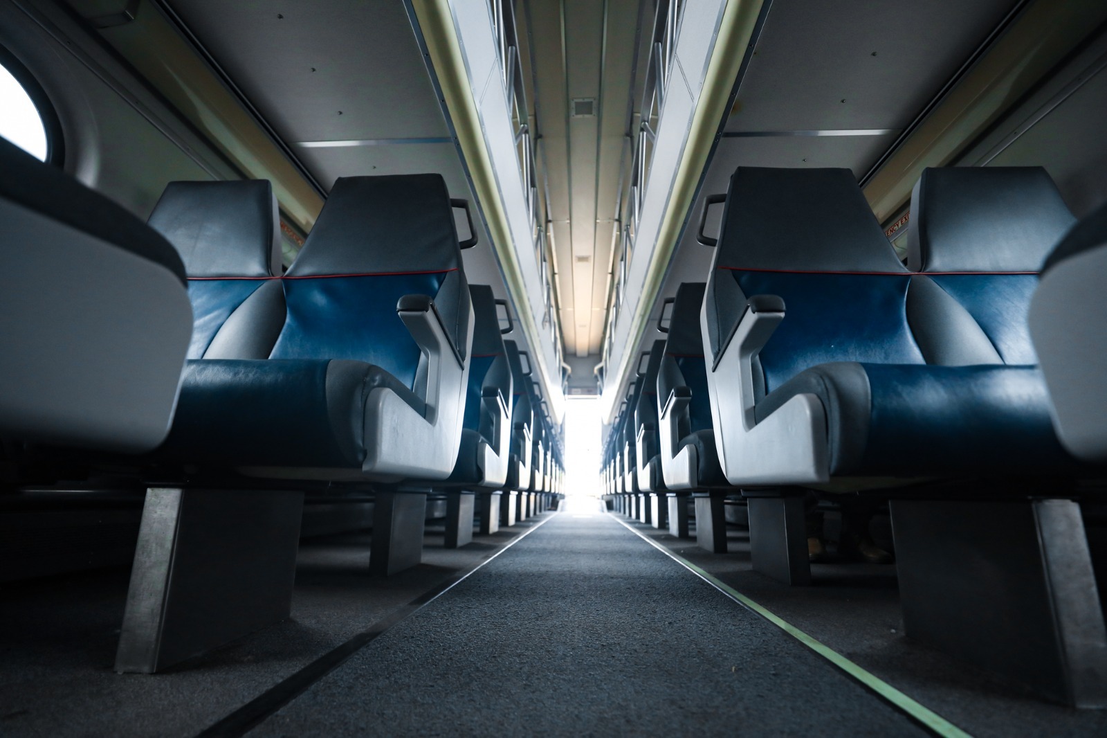 La MML muestra modernos coches binivel del tren Lima