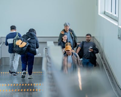 Aerolíneas deben brindar hospedaje, alimentación y transporte gratuito a pasajeros por demoras en vuelos