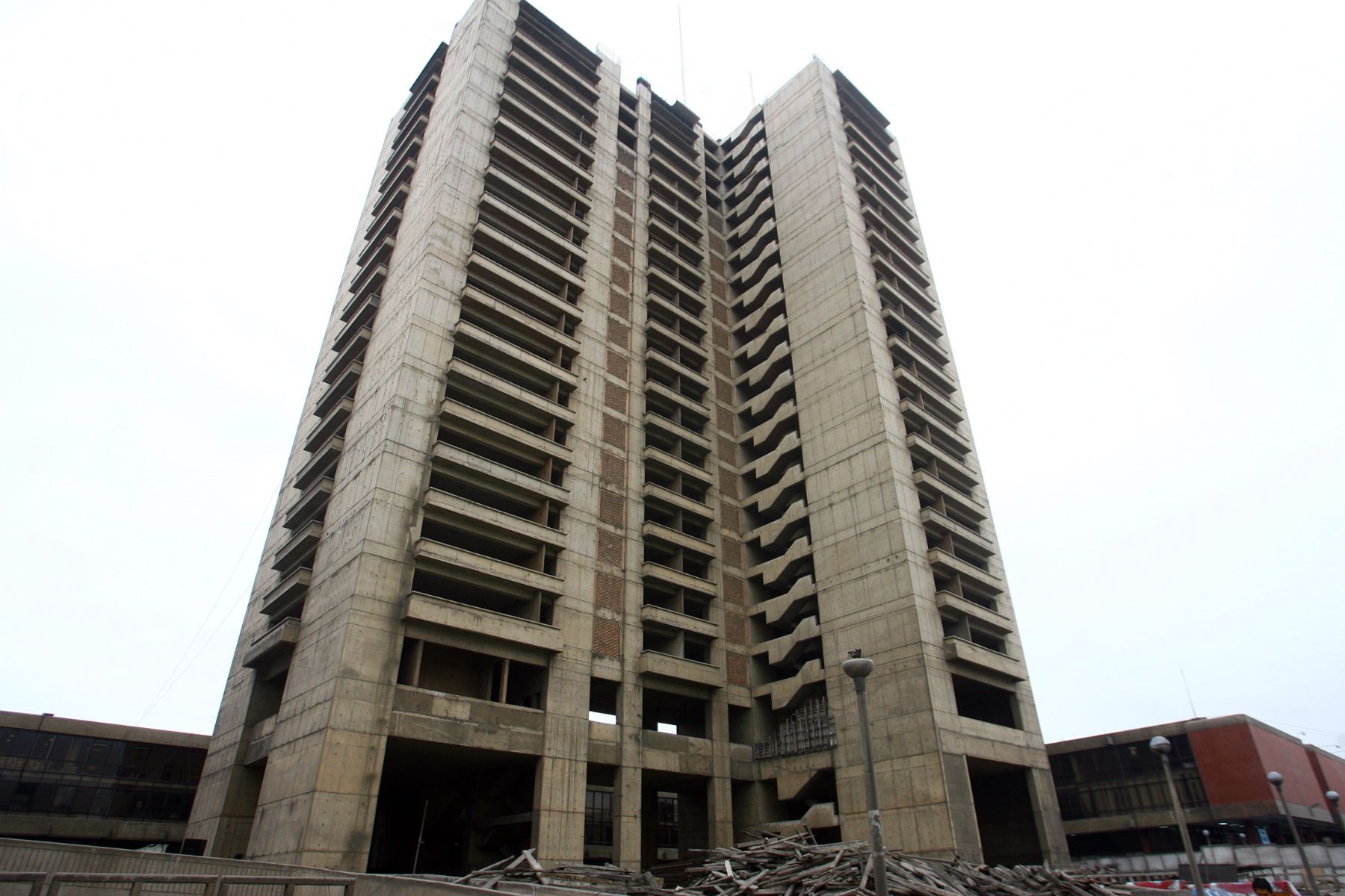 Torre Trecca, edificio de 23 pisos que estuvo abandonado por 50 años, se pondrá en funcionamiento