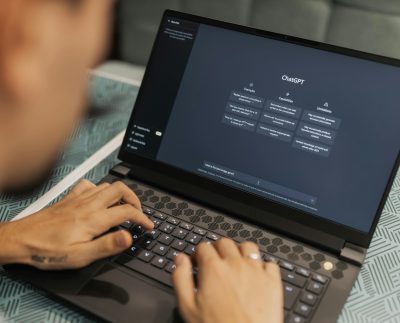 Así puedes usar la IA para mejorar tu perfil laboral