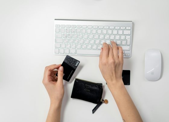 Cinco razones para evitar trasladar efectivo y apostar por métodos digitales