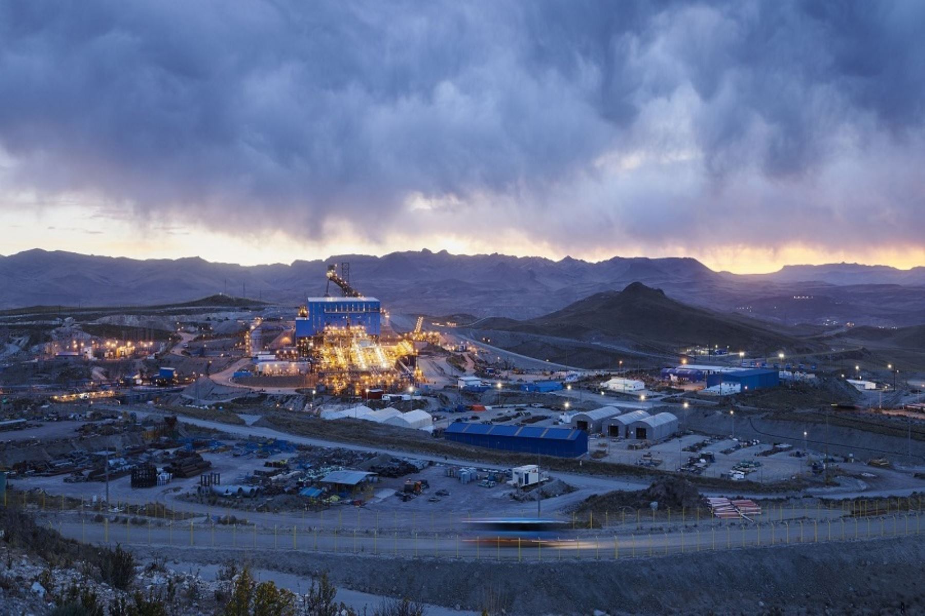 Perú y China consolidan alianza para impulsar una minería sostenible con tecnologías limpias