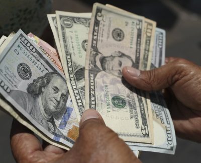Dólar sigue a la baja y llega a S/ 3.46, su nivel más bajo desde marzo del 2016