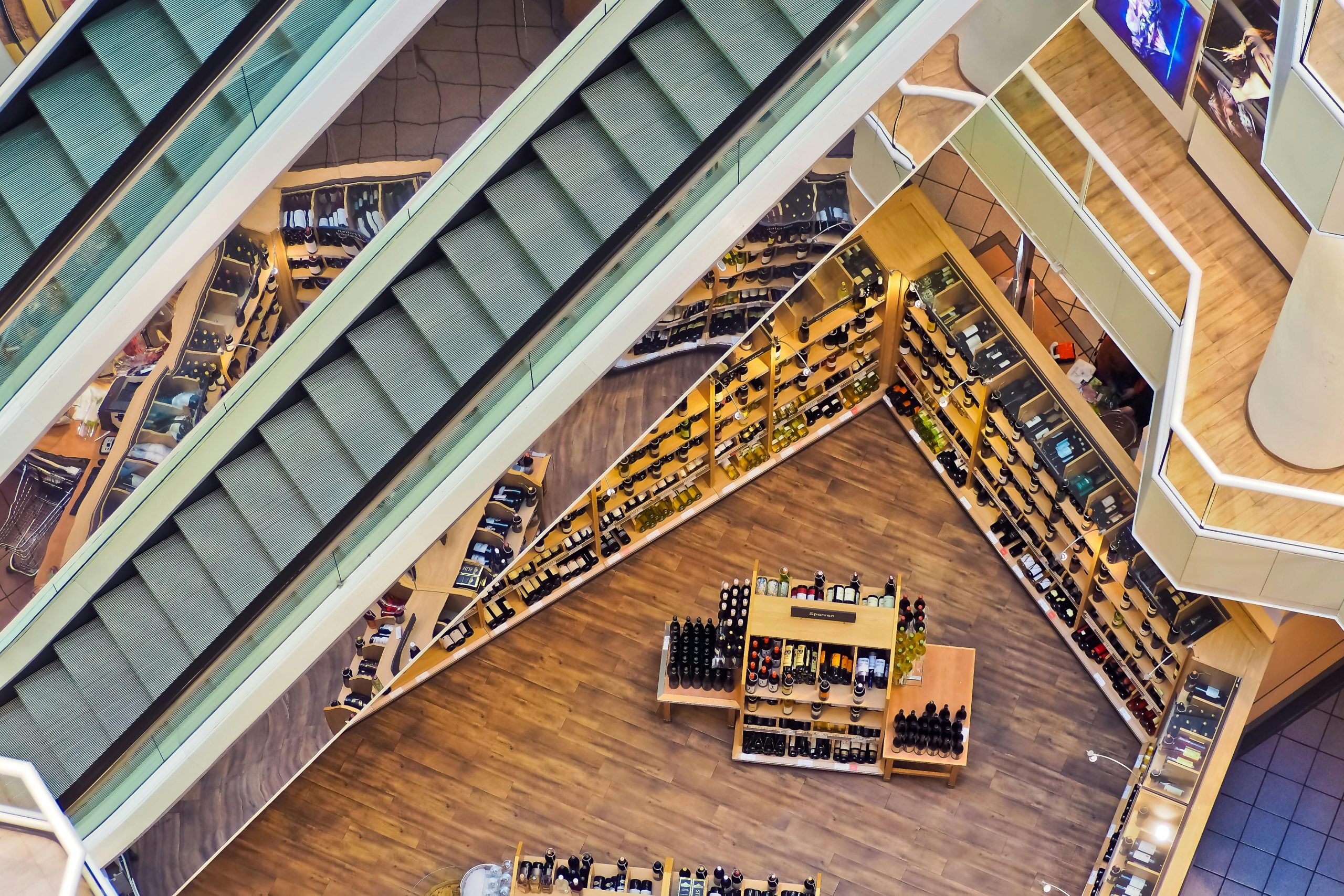 Ventas del sector retail superarían expectativas favorecidas por retiro de las AFP