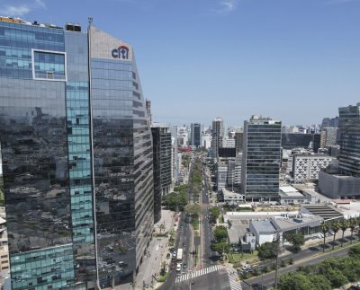 Fitch Ratings prevé que el desempeño de la economía peruana se mantendrá favorable