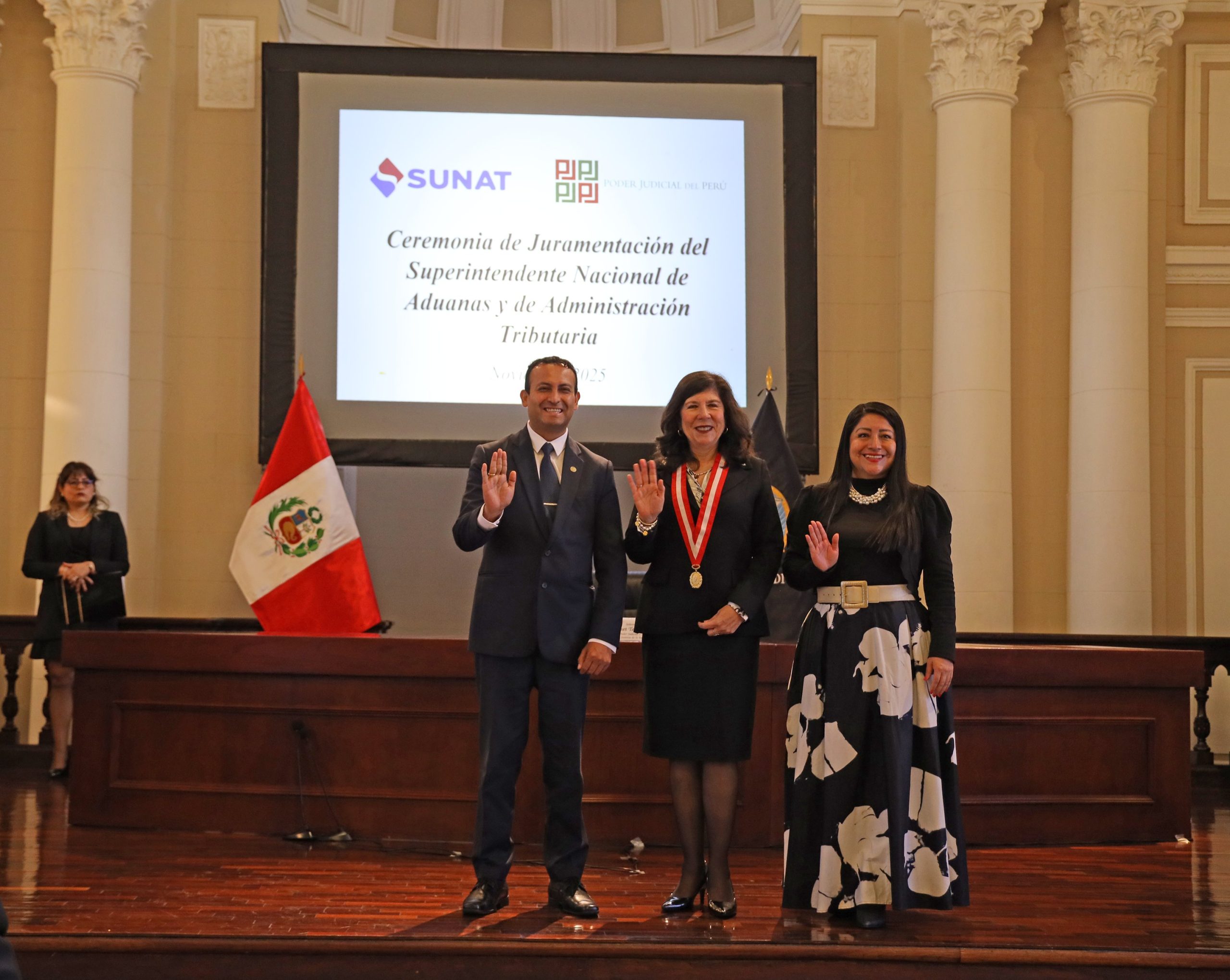 Javier Franco Castillo es el nuevo jefe de la Sunat: revisa su trayectoria