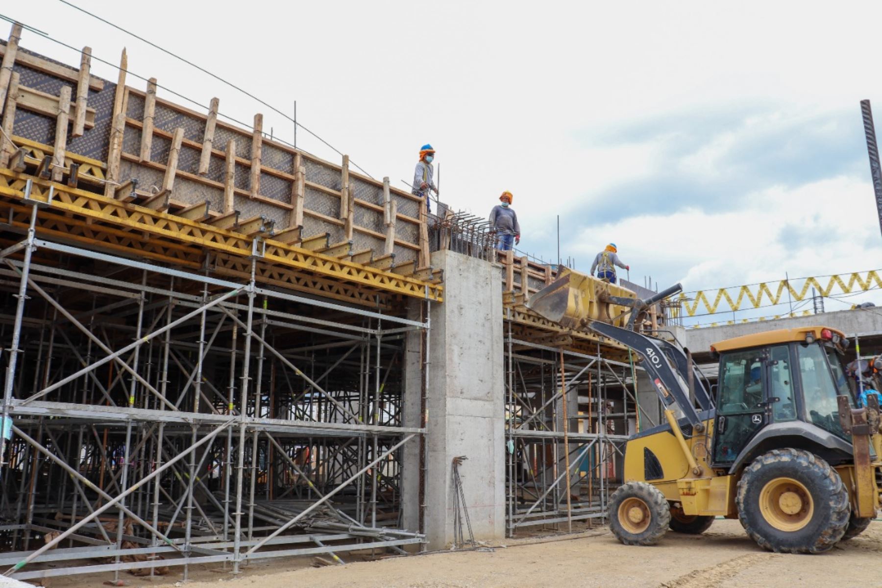 Gobierno eleva a nivel histórico los topes de Obras por Impuestos para impulsar inversión descentralizada