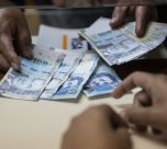 Gratificación por Navidad: empleados recibirán un sueldo íntegro más un 9 %