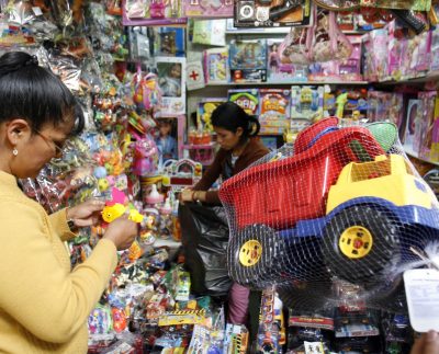 Importaciones de productos navideños y juguetes aumenta más de 30 %