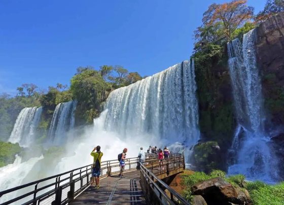 Low cost Flybondi aterriza en Perú y te acerca a los 4 imperdibles turísticos de Iguazú