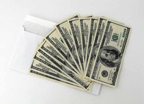 Dólar mantiene tendencia descendente