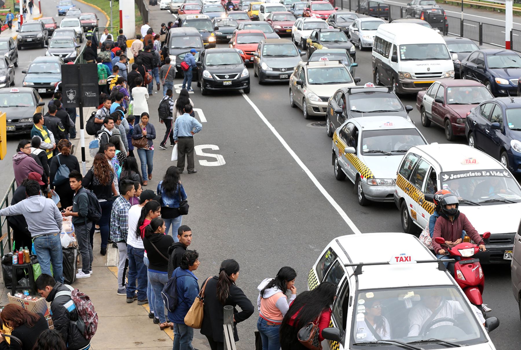 Paro de transportes: MTPE exhorta a empleadores a otorgar tolerancia al ingreso y priorizar teletrabajo
