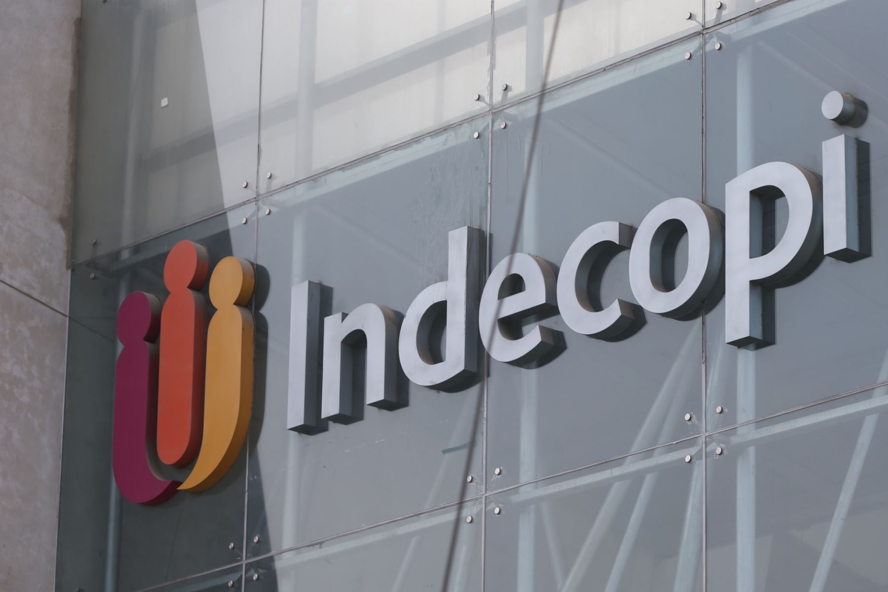 Indecopi sanciona a Luz del Sur con más de 5 millones de soles por esta razón