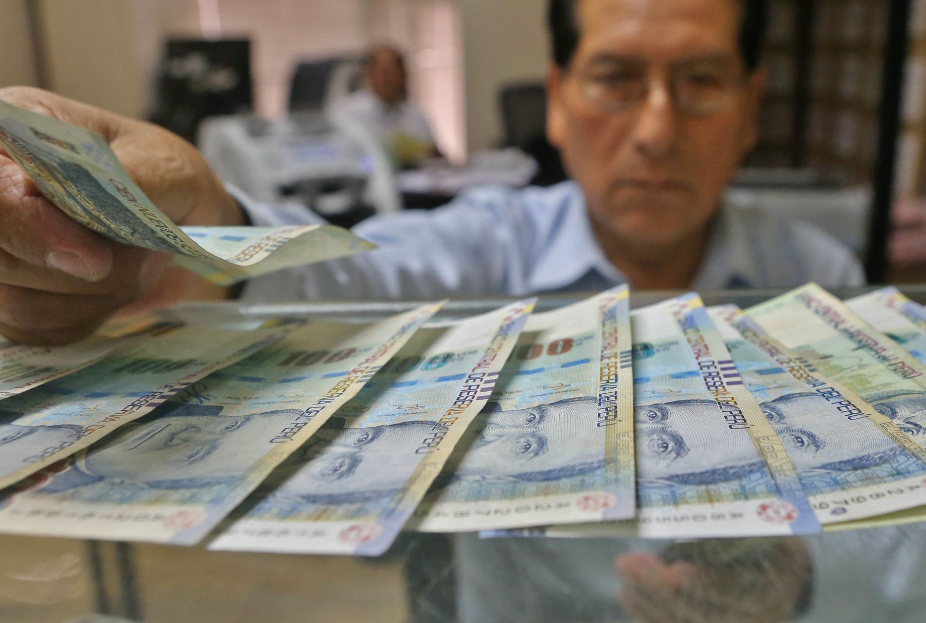 Indecopi ordena a banco devolver más de S/ 264 000 a consumidor por operaciones no reconocidas