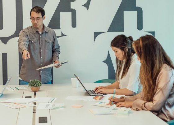 Cómo las nuevas generaciones están cambiando la forma de evaluar el desempeño laboral