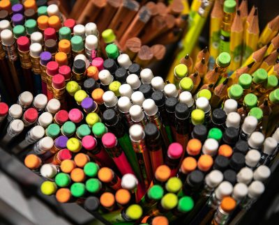 Estrategias de marketing con inteligencia artificial para impulsar ventas en esta campaña escolar