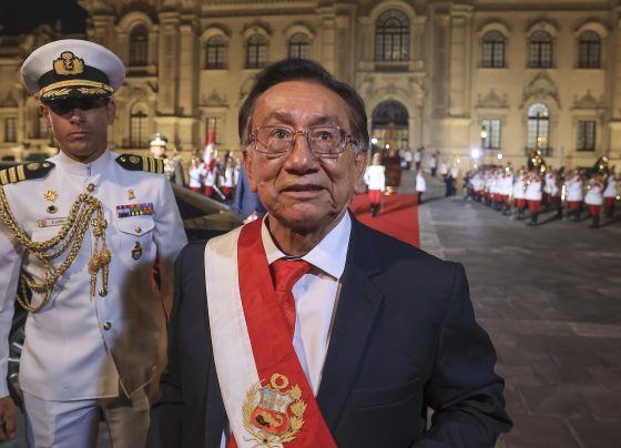 Presidente José María Balcázar se compromete a mantener lineamientos económicos