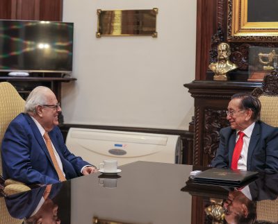 Presidente Balcázar sostuvo un encuentro con el jefe del BCR en el Palacio de Gobierno