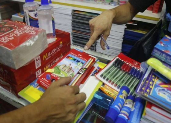 Cinco consejos para optimizar los gastos escolares y evitar el sobreendeudamiento familiar