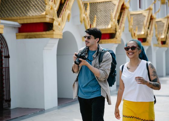 Viajes y bienestar ganan peso entre los jóvenes al elegir tarjetas de crédito