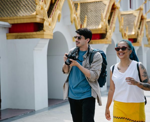 Viajes y bienestar ganan peso entre los jóvenes al elegir tarjetas de crédito