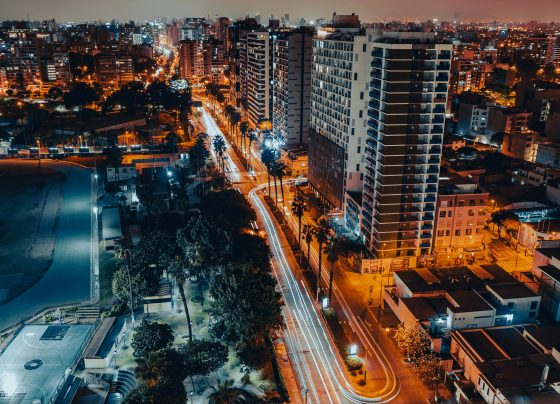 Tregua en Medio Oriente aliviaría presión sobre el dólar y la inflación en Perú
